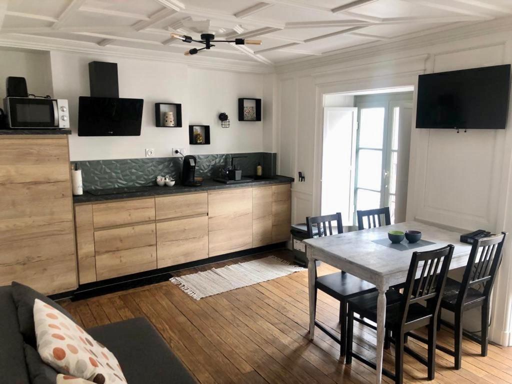 Le Garengeot - Wifi - Centre Ville - Property Rental Nm Vitré Dış mekan fotoğraf